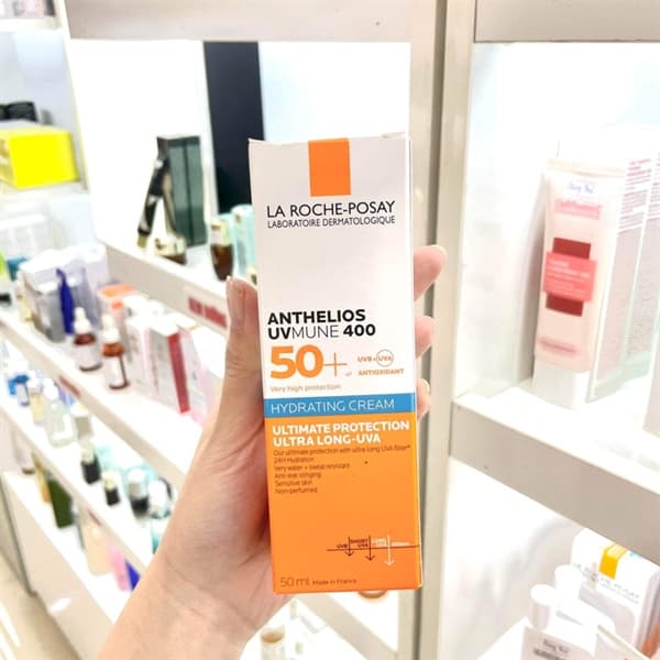 Kem Chống Nắng Xanh Dương La Roche-posay không mùi da khô